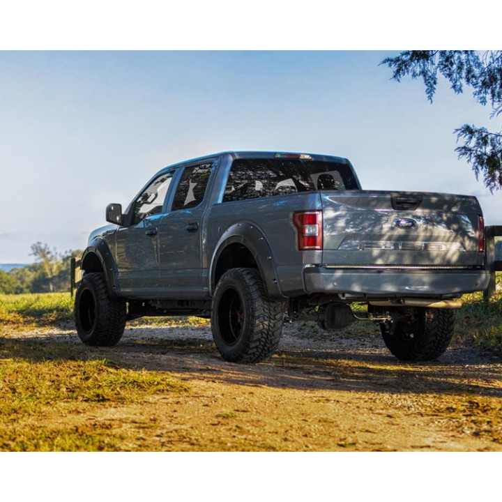 Poszerzenia błotników przód i tył Rough Country Defender Pocket