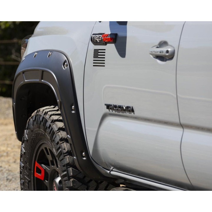 Poszerzenia błotników przód i tył Rough Country Defender Pocket