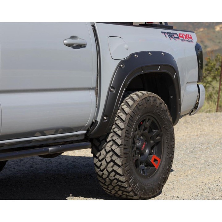 Poszerzenia błotników przód i tył Rough Country Defender Pocket