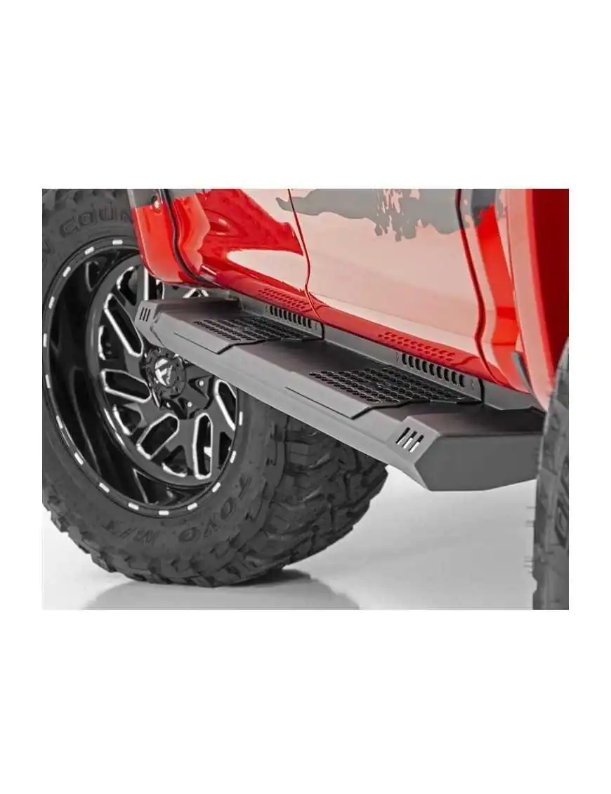 Progi, stopnie boczne Rough Country HD2 SuperCrew Cab