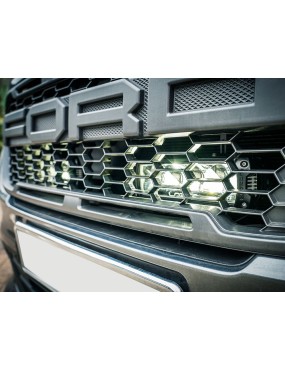 Zestaw do montażu oświetlenia LAZER ST4 Evolution w fabrycznym grillu - Ford Transit (2018 -)