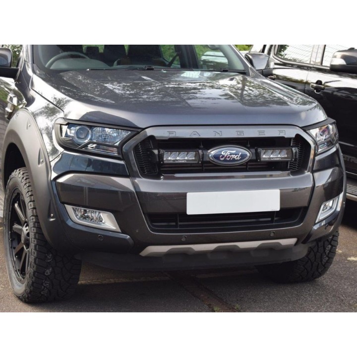Zestaw dwóch lamp LAZER TRIPLE-R 750 Elite (Gen2) z systemem montażu w fabrycznym grillu - Ford Ranger (2016 - 2019) - ujęcie 3
