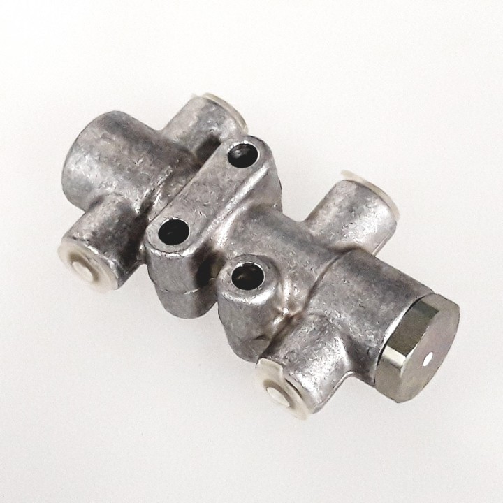 CALIPER ASSY., FRONT, RH.
