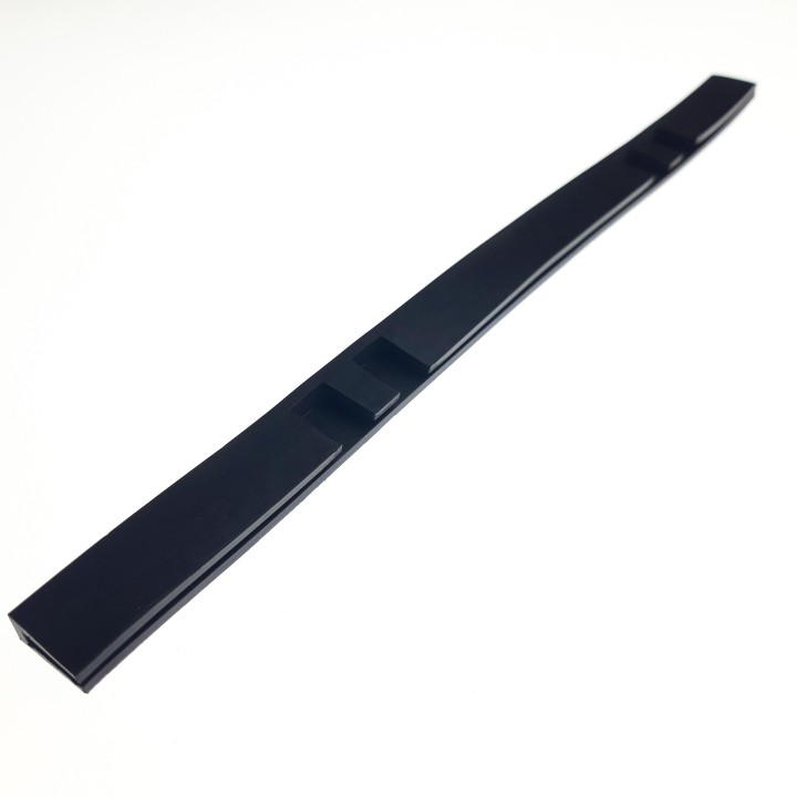 RUBBER STRIP