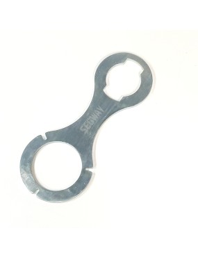 STANDSTILL LOCKING WRENCH FOR PULLEY