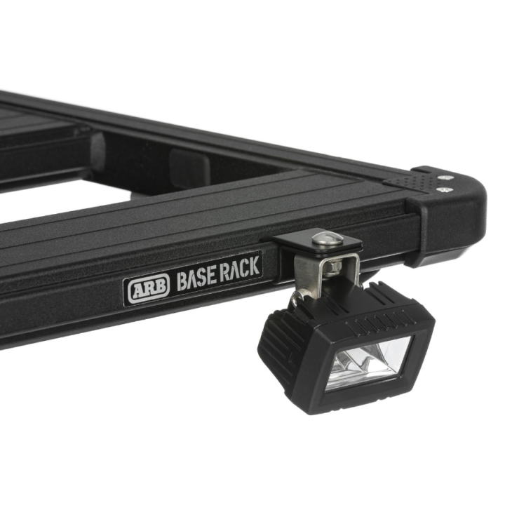 ARB LAMPA ROBOCZA LED 20W 2.8'' Z MOCOWANIAMI DO BAGAŻNIKA BASE RACK