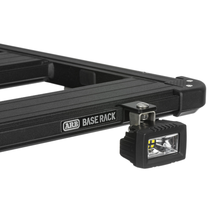 ARB LAMPA ROBOCZA LED 20W 2.8'' Z MOCOWANIAMI DO BAGAŻNIKA BASE RACK