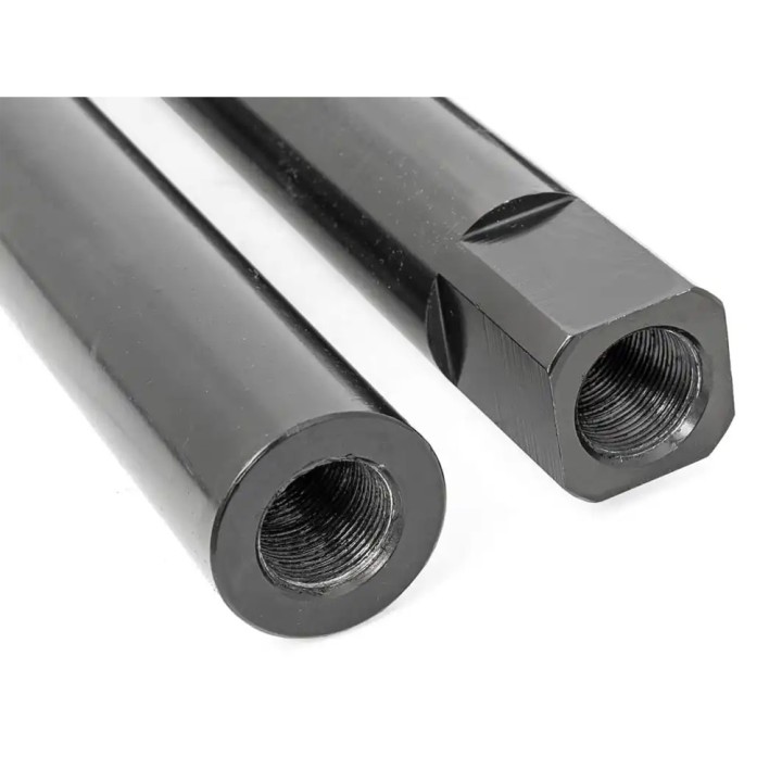 Zestaw do korekcji geometrii z amortyzatorem skrętu Rough Country Lift 4"+