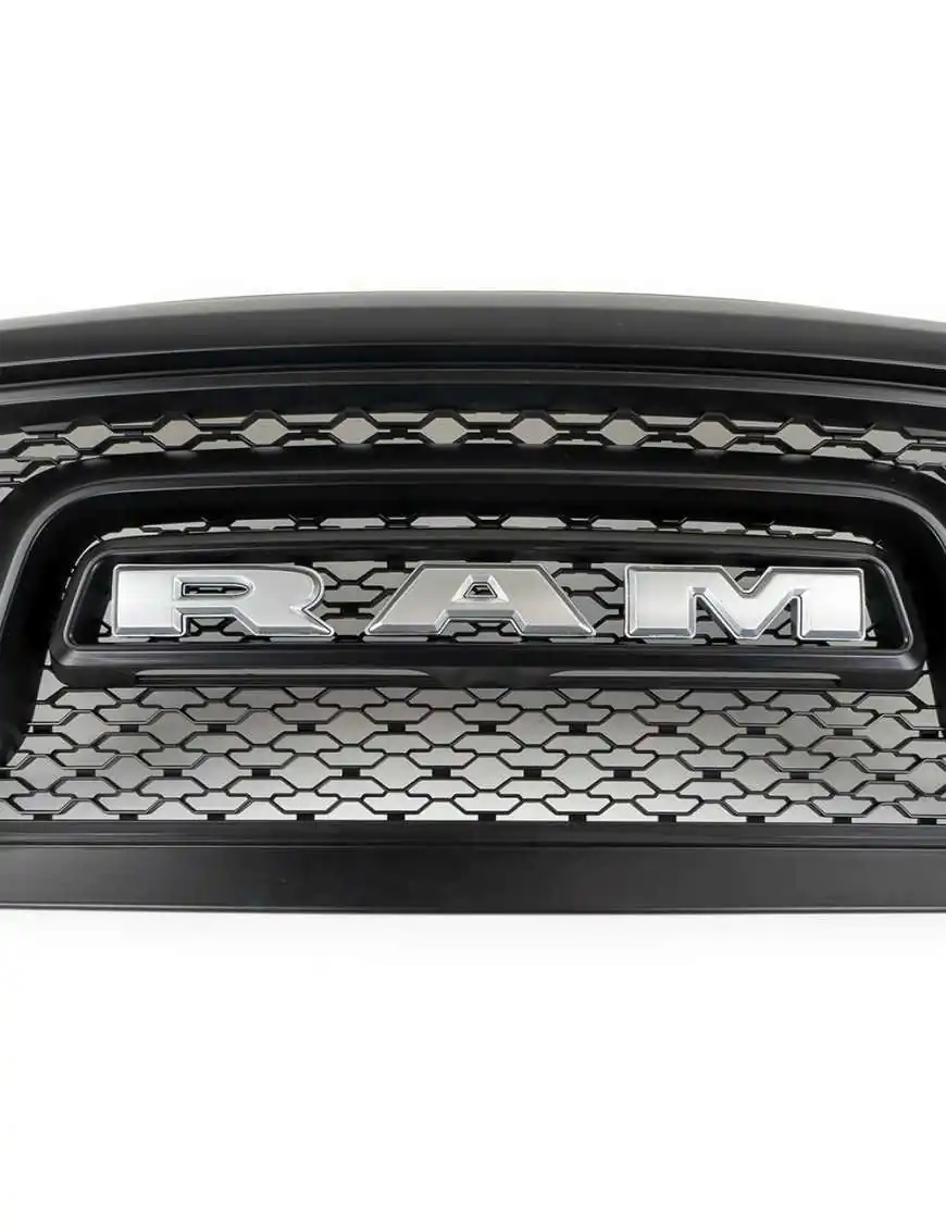 Grill z emblematem RAM w kolorze srebrnym do RAM Rebel OFD