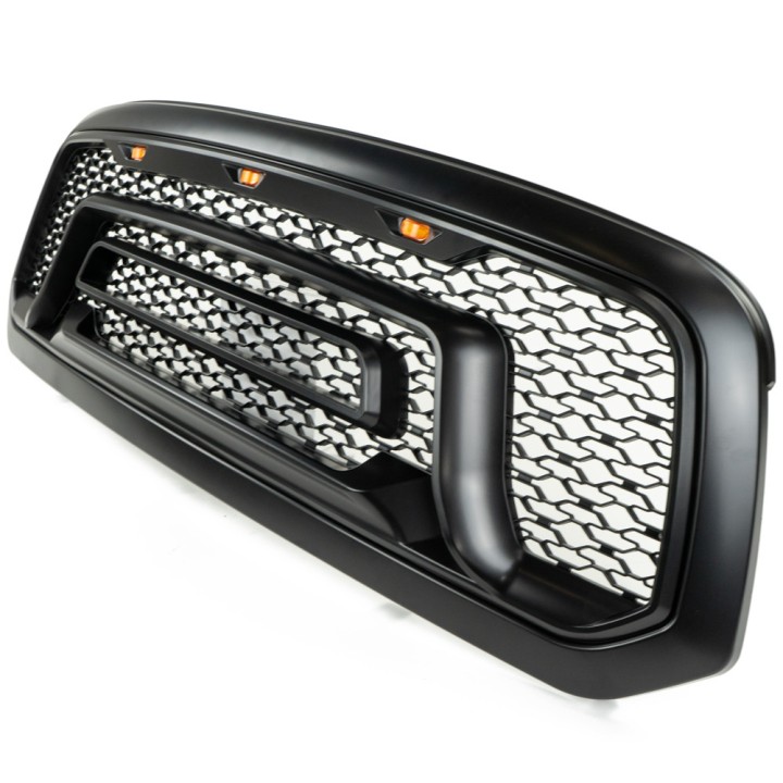 Grill z emblematem RAM w kolorze czarnym OFD