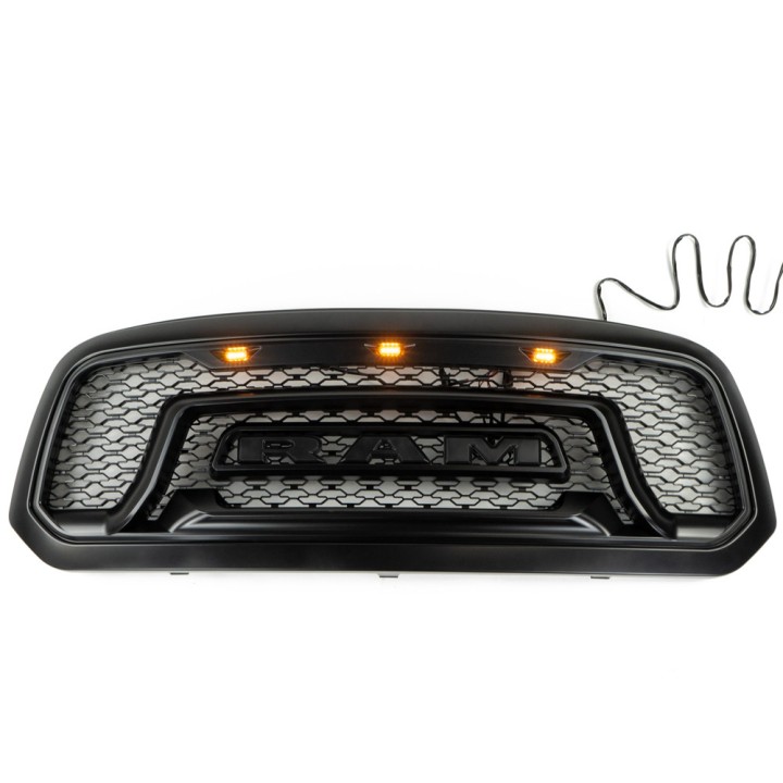 Grill z emblematem RAM w kolorze czarnym OFD