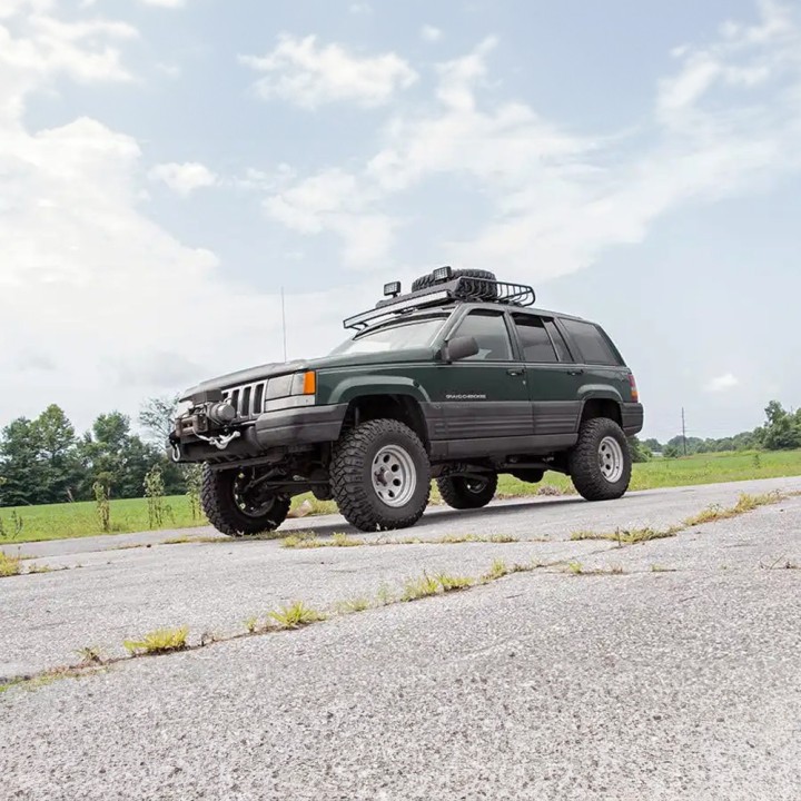 Mocowanie listwy LED 50" nad przednią szybą Rough Country