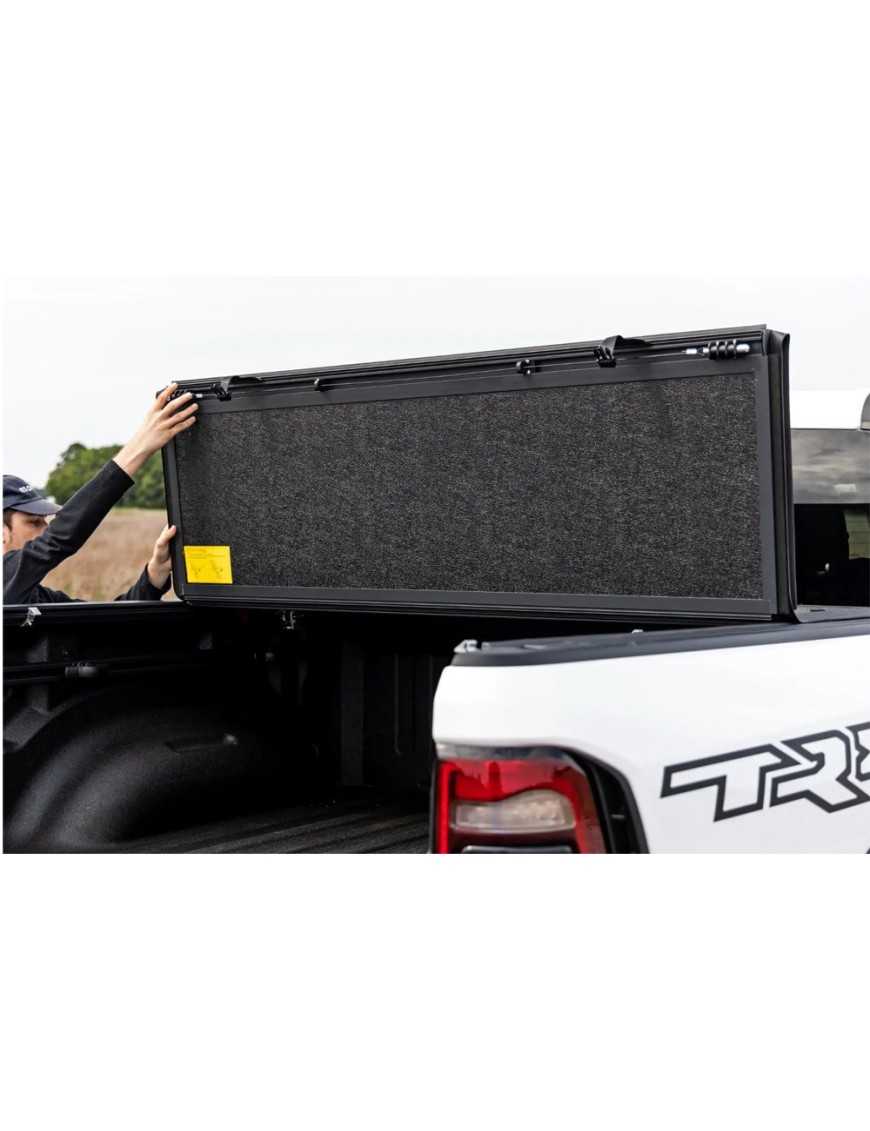 Twarda pokrywa paki tri-fold niski profil Rough Country 5'7"