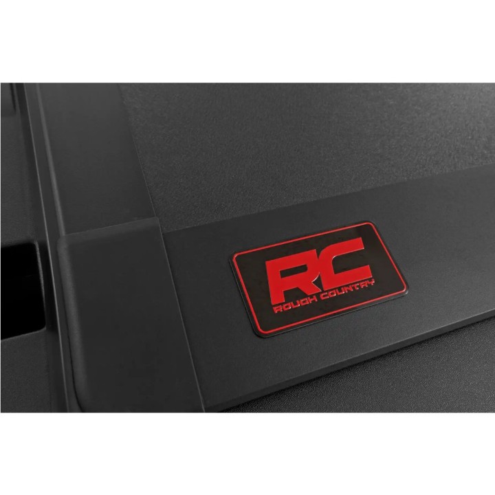 Twarda pokrywa paki tri-fold flip up Rough Country 5'7"