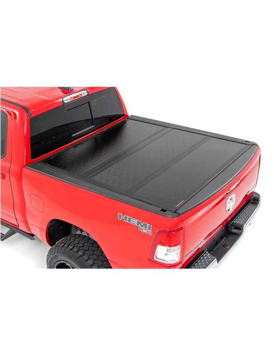 Twarda pokrywa paki tri-fold niski profil Rough Country 6'4"