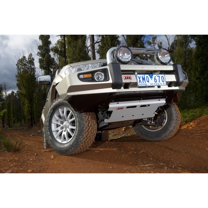 Zderzak stalowy ARB Sahara Bar - Challenger / Montero