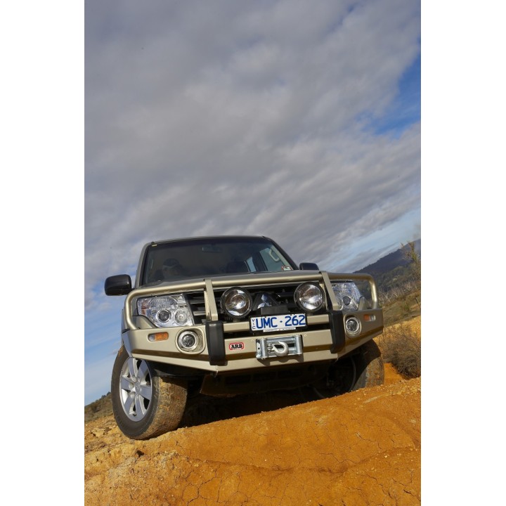 Zderzak stalowy ARB Deluxe Bar - Pajero / Montero