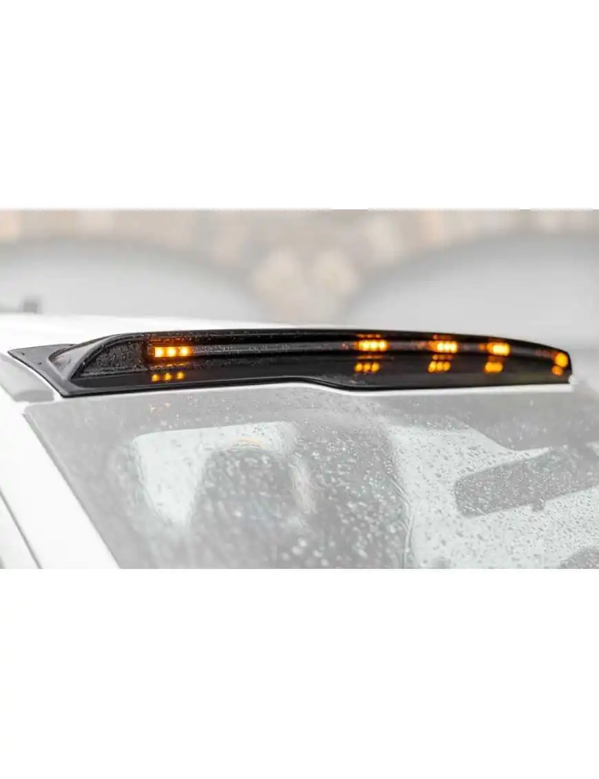 Listwa obrysowa z lampami LED amber AVS AeroCab