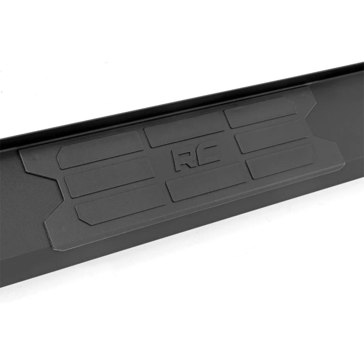 Progi, stopnie boczne Rough Country HD2 Crew Cab