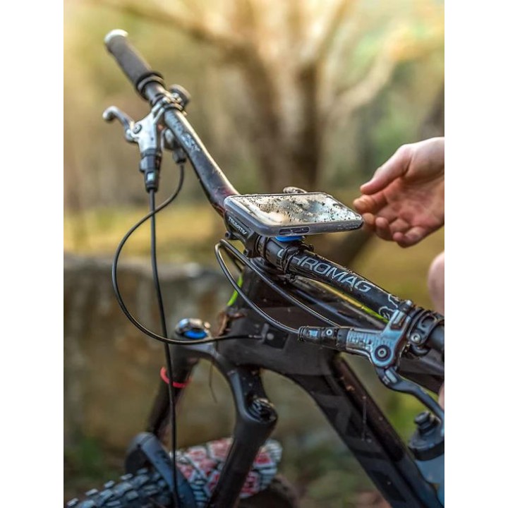 Nakładka przeciwdeszczowa Quad Lock® MAG - iPhone 13 Pro Max