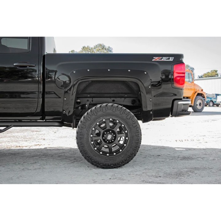 Poszerzenia błotników przód i tył Rough Country Pocket