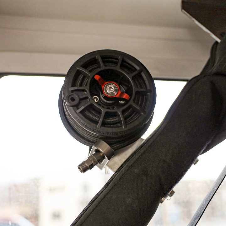Montaż systemy CRS COMPACT REEL SYSTEM  w Jeep Wrangler JKU