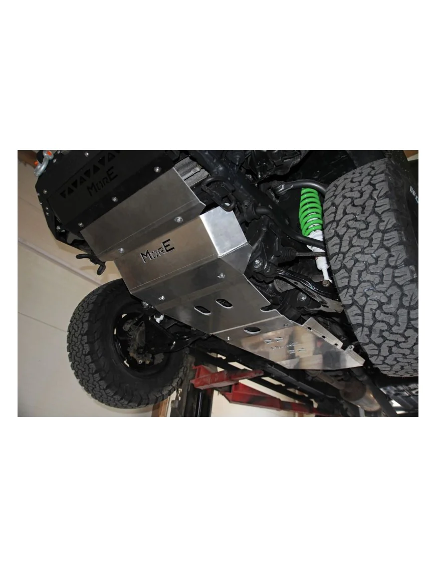 Zestaw aluminiowych osłon podwozia MorE 4x4 - Toyota Hilux Vigo 05-11 - do zderzaka Z010
