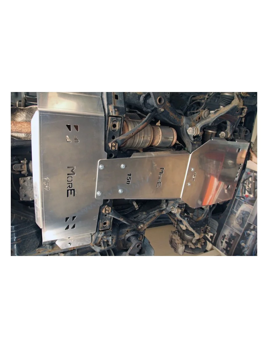 Zestaw aluminiowych osłon podwozia MorE 4x4 - Toyota Land Cruiser J150 09-14 - do zderzaka Z007