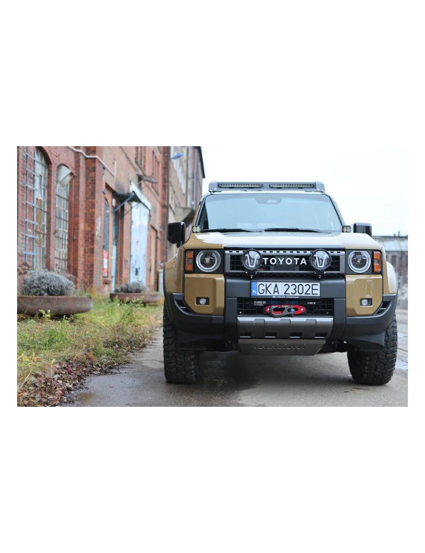 Mocowanie lamp przed / za atrapą Toyota Land Cruiser J250 - More 4x4