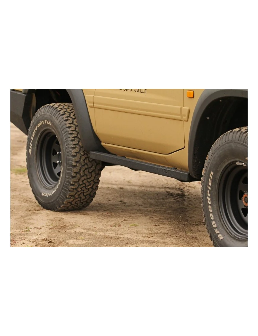 Progi boczne Nissan Patrol Y61 97-04 krótki