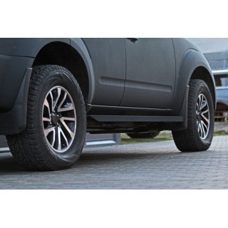 Progi boczne Nissan Pathfinder R51 05-14