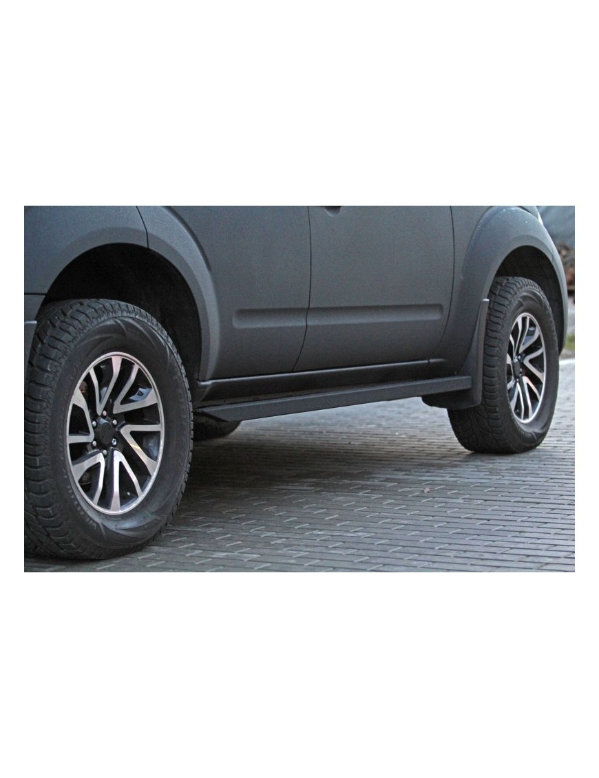 Progi boczne Nissan Pathfinder R51 05-14