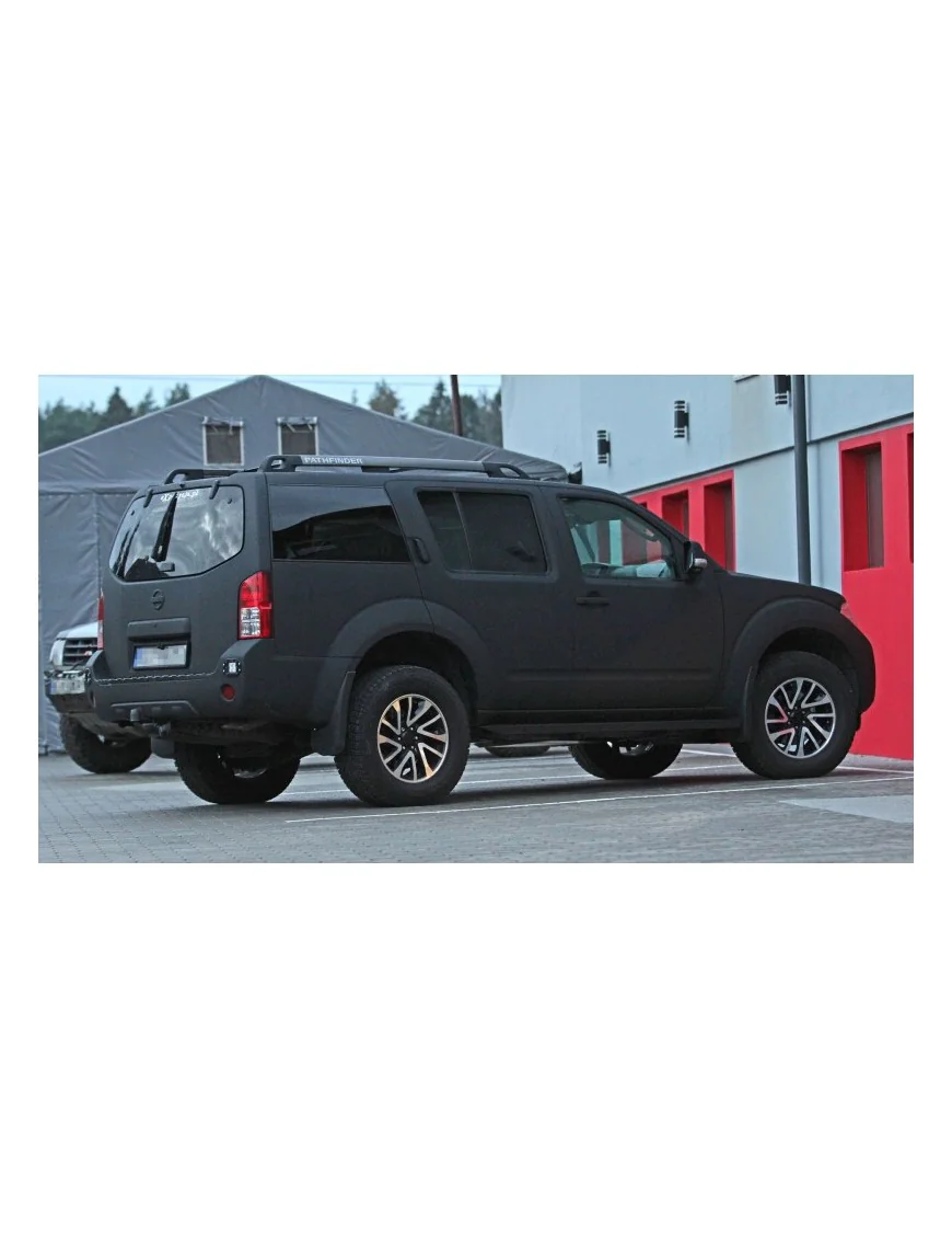 Progi boczne Nissan Pathfinder R51 05-14