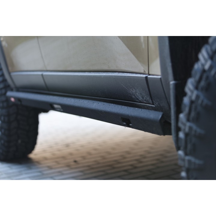 Progi boczne Toyota Land Cruiser J250 - skrzynkowe