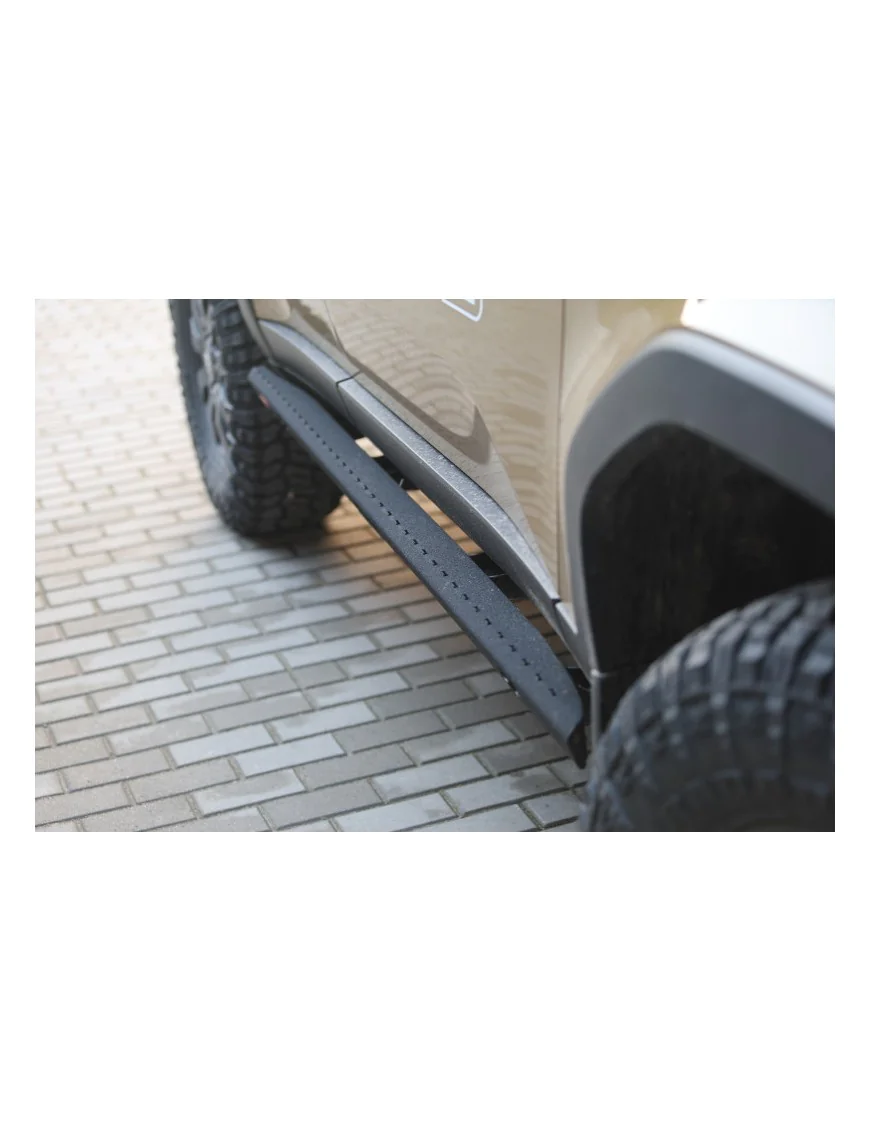 Progi boczne Toyota Land Cruiser J250 - skrzynkowe