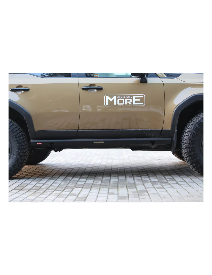 Progi boczne Toyota Land Cruiser J250 - skrzynkowe