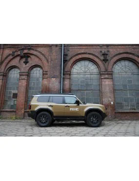 Progi boczne Toyota Land Cruiser J250 - skrzynkowe
