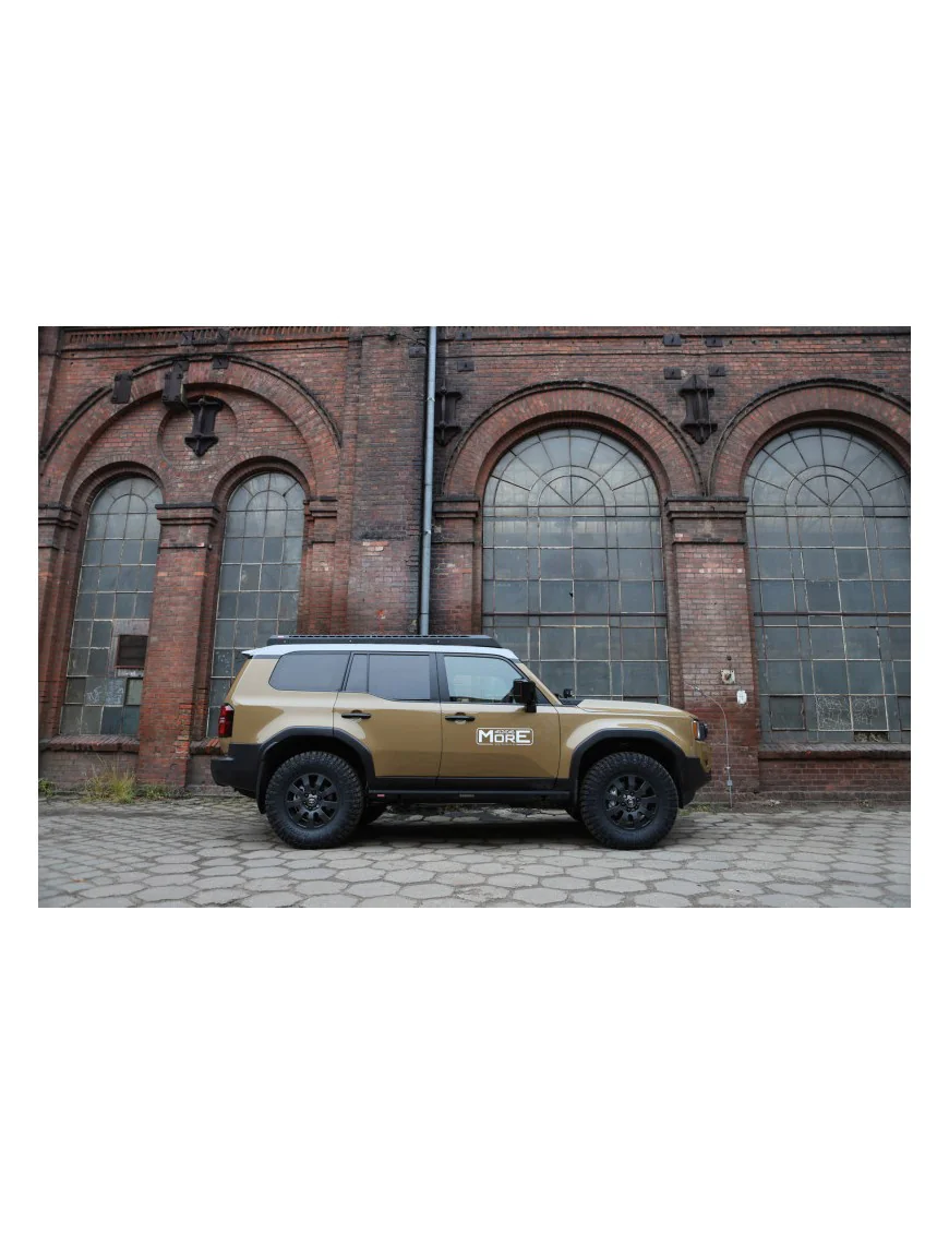 Progi boczne Toyota Land Cruiser J250 - skrzynkowe