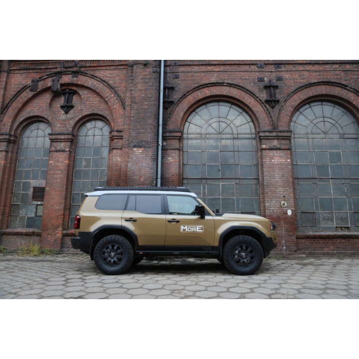 Progi boczne Toyota Land Cruiser J250 - skrzynkowe
