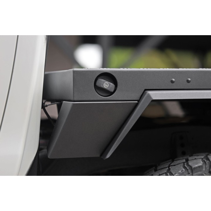 Zabudowa transportowa pickup Toyota Hilux Revo - flatbed More 4x4
