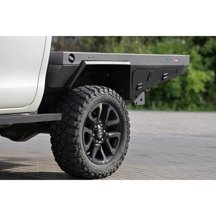 Zabudowa transportowa pickup Toyota Hilux Revo - flatbed More 4x4
