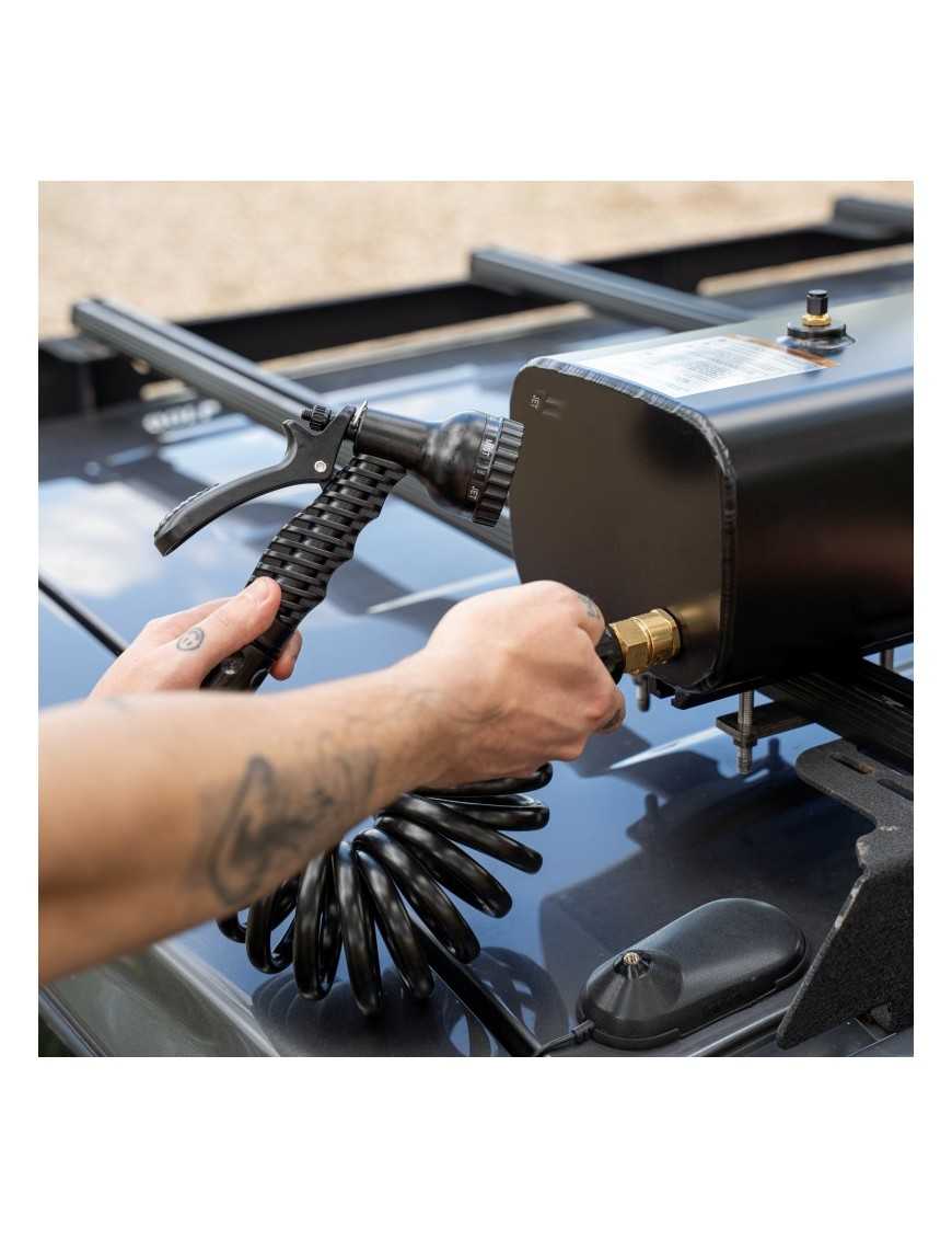 Zbiornik Na Wodę Z Prysznicem Wild Camp 26L | Szekla4x4.pl Zbiornik Na Wodę Z Prysznicem Wild Camp 26L | Szekla4x4.pl