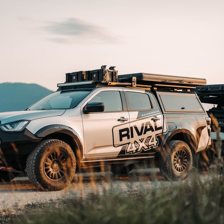 Zabudowa ISUZU D-MAX Double Cab 2021-2023 1,9 L | DIESEL 3 L | DIESEL RIVAL 4x4 Osłony i zderzaki - ujęcie 4