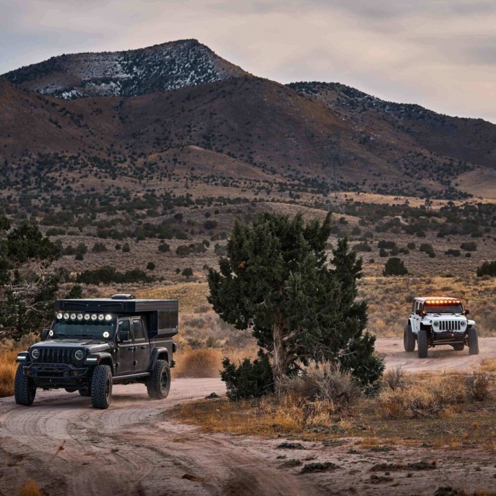 Lampy KC Hilites Titan Gravity LED Ford Bronco - ujęcie 4