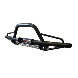 Przedni stalowy zderzak z bull baremToyota Land Cruiser 70 kwadratowa lampa