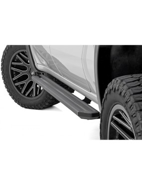 Progi, stopnie boczne Rough Country Multi-Color LED CrewMax