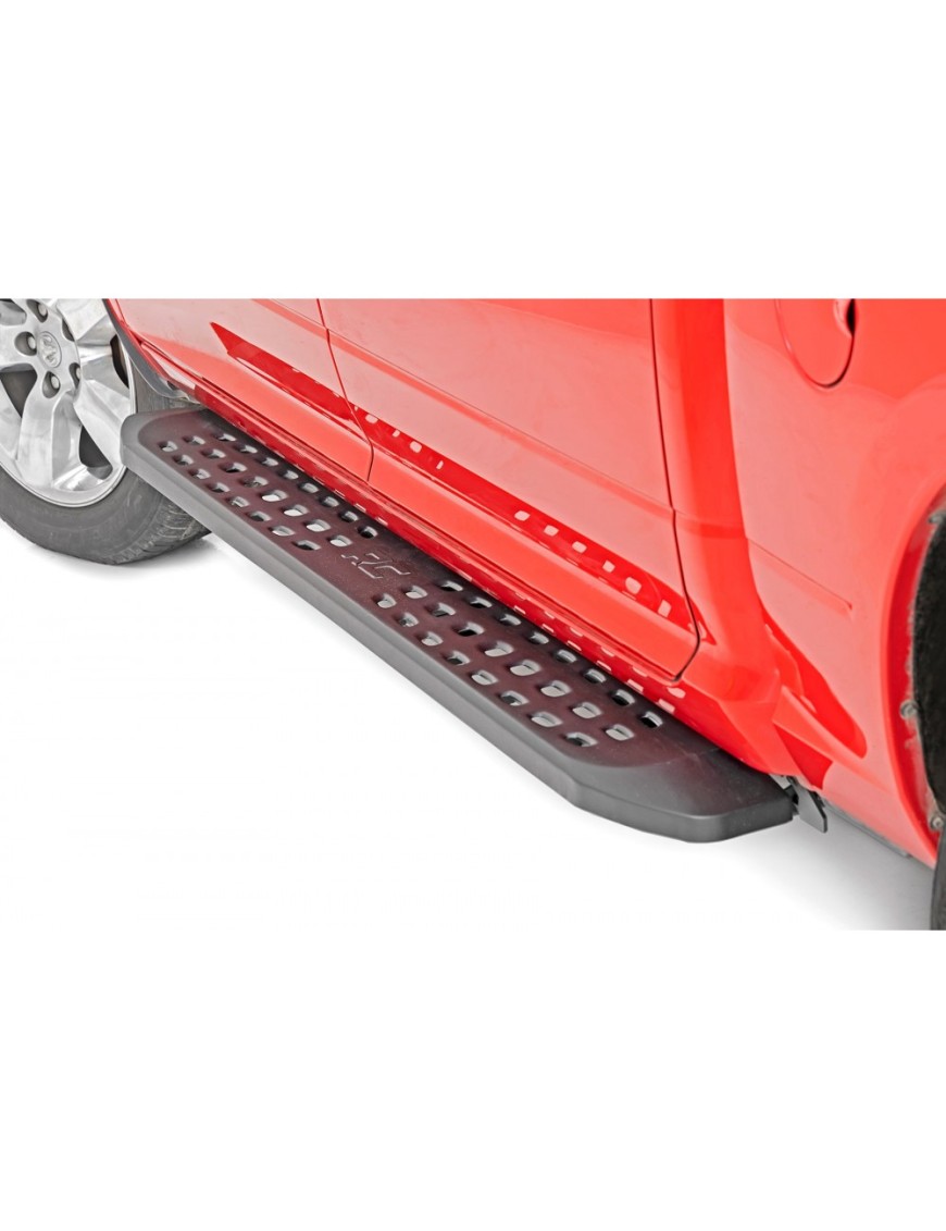 Progi, stopnie Rough Country RPT2 Crew Cab