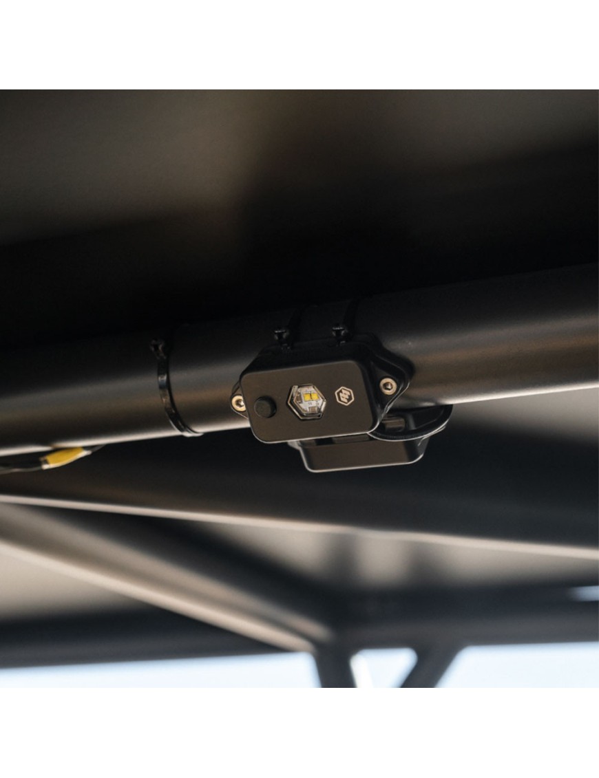 Uniwersalna lampka LED kopułkowa z włącznikiem | Szekla4x4.pl