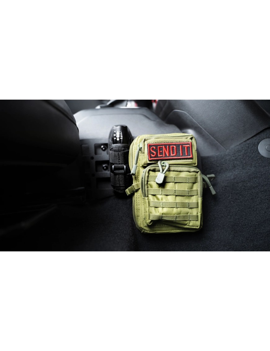 Panele molle przy konsoli zmiany biegów Jeep Wrangler JL