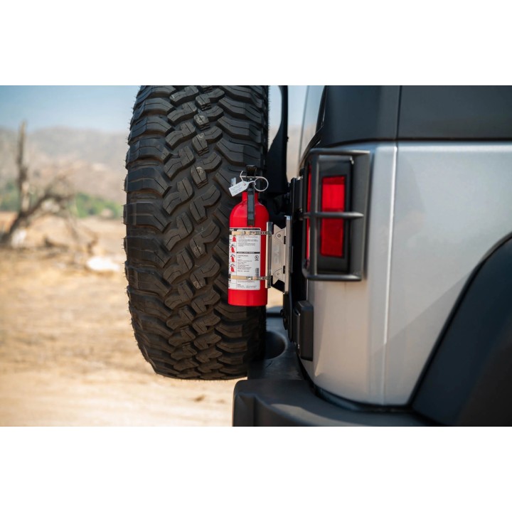 Molle wzmacniające tylną klapę Jeep Wrangler JK DV8 Offroad - ujęcie 6